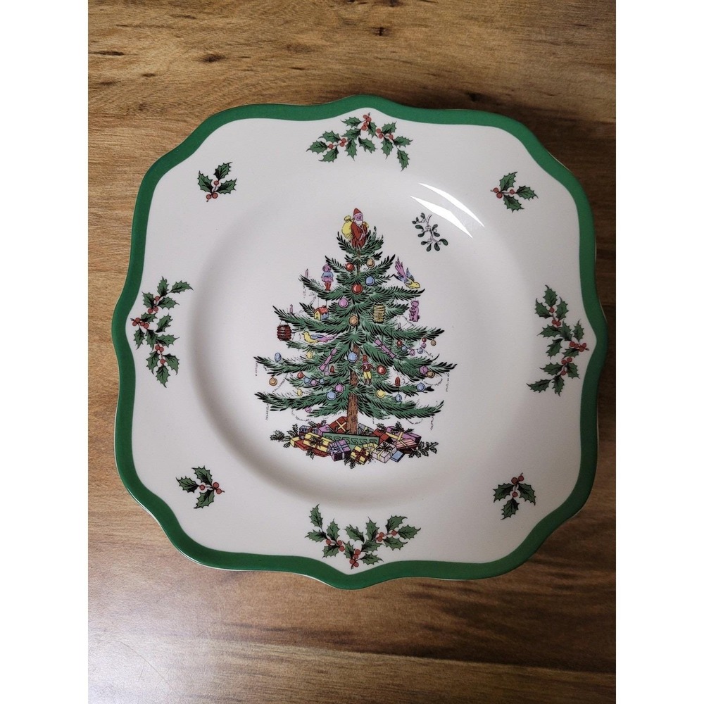 Spode Christmas‎ Tree Scalloped Salad Plate 9 Inch Vintage Set of 8 Collectible